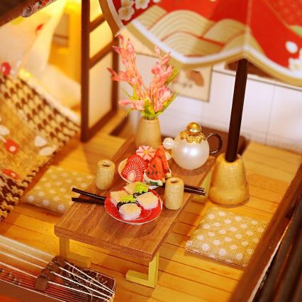2Kids Toys - Miniatura della casetta Villa Sakura elegante 2xAAA