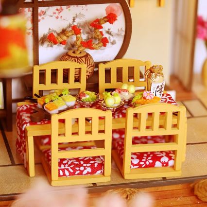 2Kids Toys - Miniatura della casetta Villa Sakura elegante 2xAAA