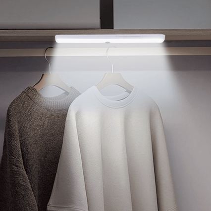 Aigostar - Éclairage d'armoire LED dimmable LED/1,5W/3xAA 6500K blanc