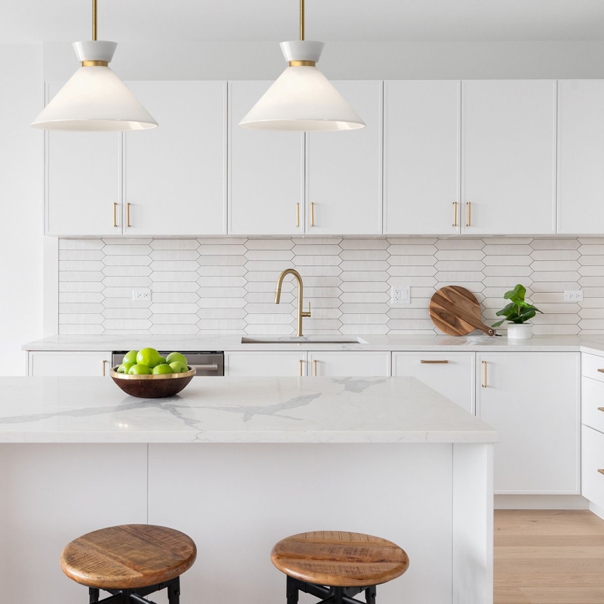 Alora Mood - Lampadario a stelo HALSTON 1xE27/60W/230V oro