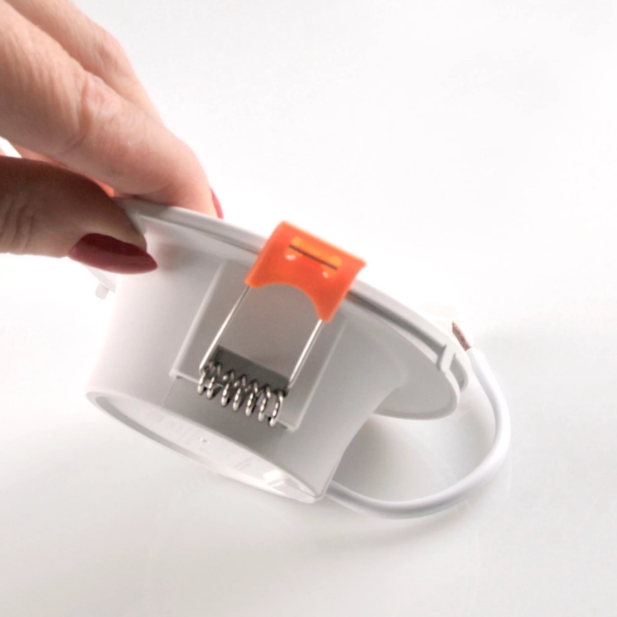 Ampoule à encastrer LED ZOE LED/4,8W/230V blanc