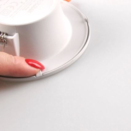 Ampoule à encastrer LED ZOE LED/4,8W/230V blanc
