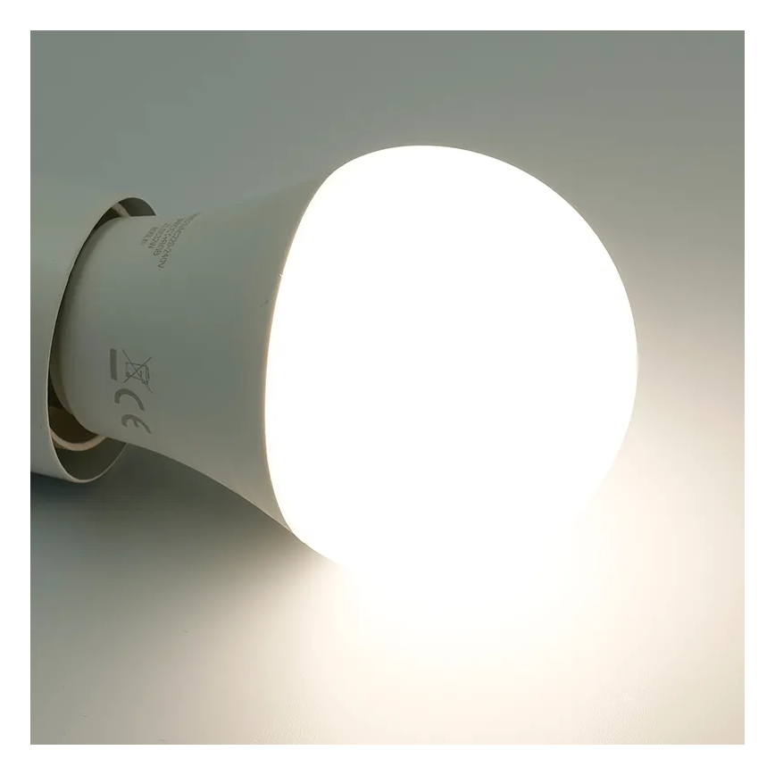 Ampoule à intensité variable LED RGBW A60 E27/9W/230V 2700-6500K Wi-Fi Tuya