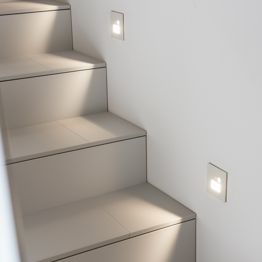Luminaire LED d'escalier avec capteurs de mouvement et crépusculaire LED/1,5W/230V 3000/4000/6000K blanc