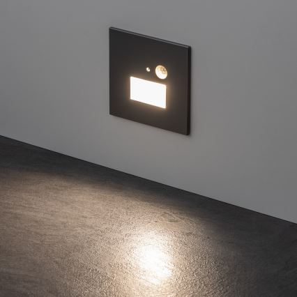 Lampada LED per scale con sensore di movimento e crepuscolare LED/1,5W/230V 3000/4000/6500K argento