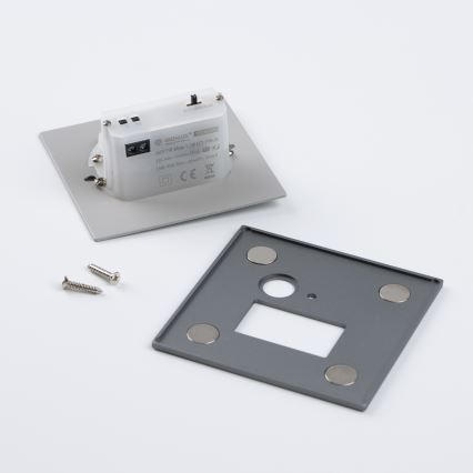 Lampada LED per scale con sensore di movimento e crepuscolare LED/1,5W/230V 3000/4000/6500K argento