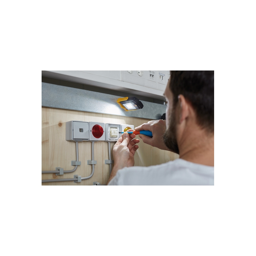 Brennenstuhl – LED-Arbeitsstrahler LED/3xAAA orange