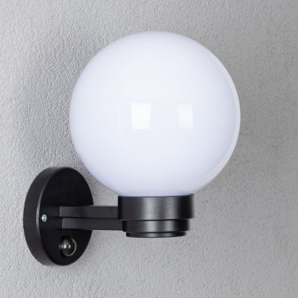 Brilagi - Applique murale extérieure HARBOR avec détecteur de mouvement 1xE27/40W/230V IP33 noir/blanc