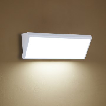 Brilagi - Applique murale d'extérieur LED avec détecteur de mouvement TRIANGLE LED/42W/230V blanc IP65