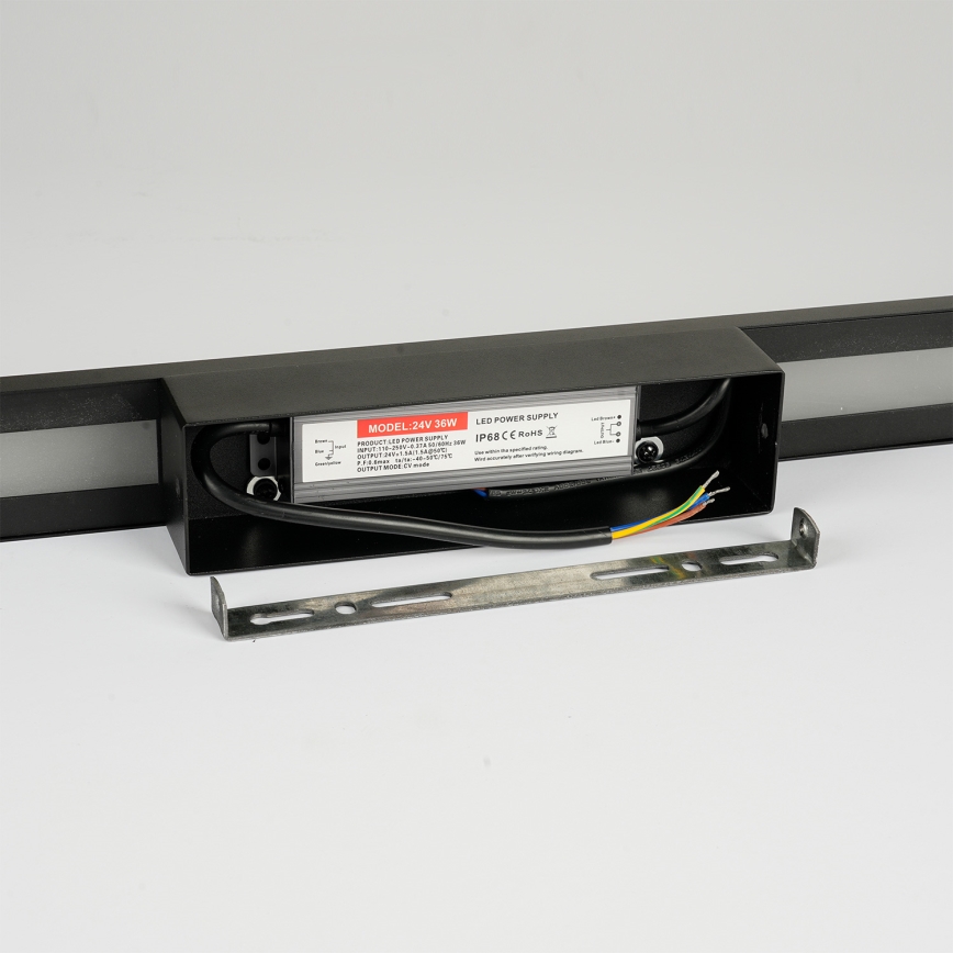 Brilagi - Applique murale extérieure LED LUNA, 24 W, 230 V, 3000 K, IP65, 100 cm, noire, IRC 90