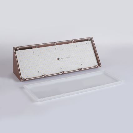 Brilagi - Applique murale d'extérieur LED TRIANGLE, 42W/230V, 3000/4000/6500K, 45 cm, marron, IP65