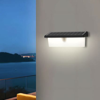 Brilagi - Applique solaire LED avec capteur SUN RAY LED/6W/3,7V 2200 mAh IP44