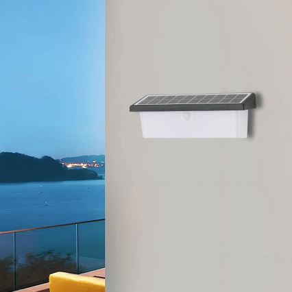 Brilagi - Applique solaire LED avec capteur SUN RAY LED/6W/3,7V 2200 mAh IP44