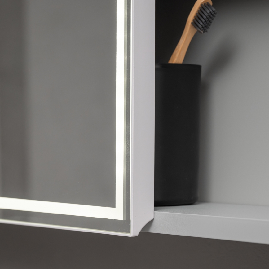 BRILAGI - Armoire-miroir LED pour salle de bains avec éclairage intégré NOTO SINGLE 60x65 cm