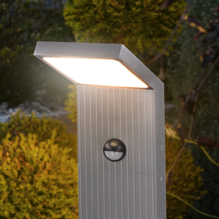 Brilagi - Lampada da esterno con sensore LED RIANO, 8W/230V, argento