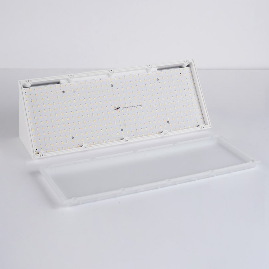 Brilagi - Applique da esterno con sensore TRIANGLE LED/42W/230V, bianco, IP65
