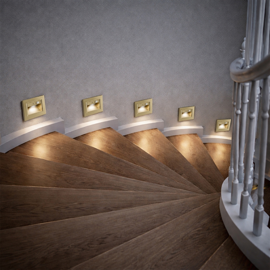Brilagi - Lampada LED per scale con sensore STEP LIGHT LED/1,5W/230V IP44 oro