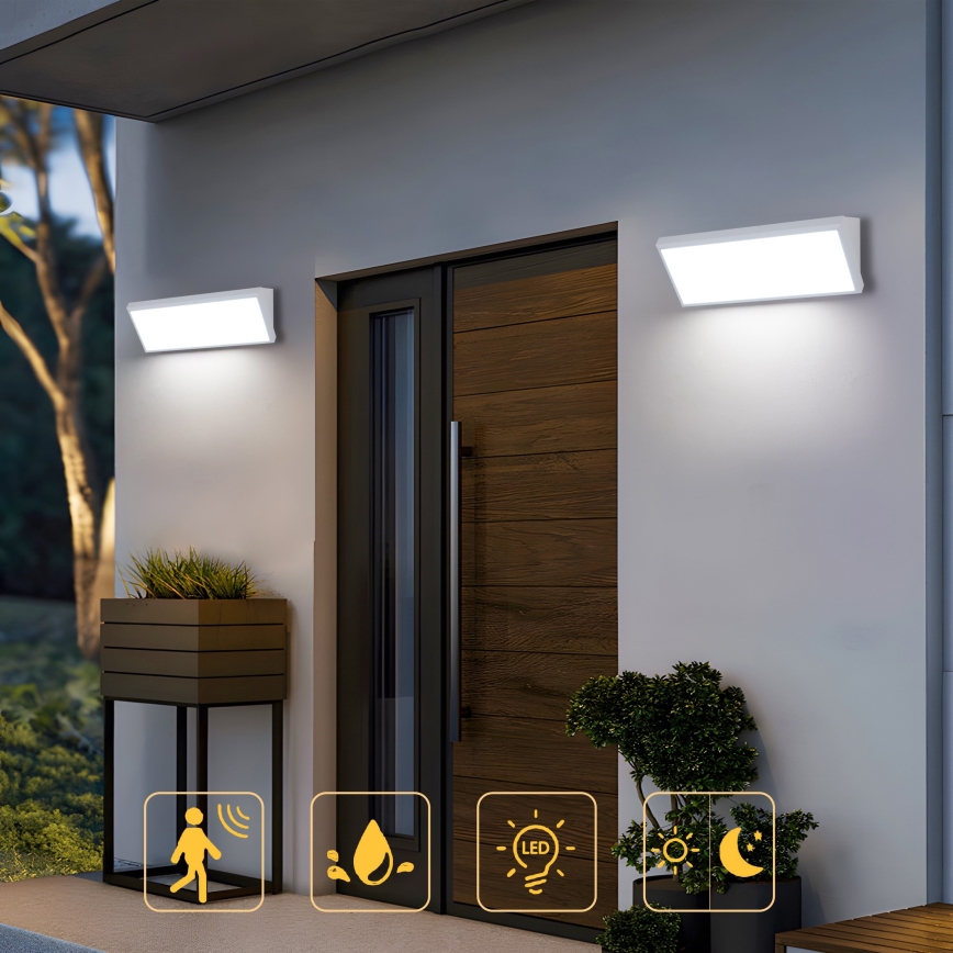 Brilagi - LED-Außenwandleuchte TRIANGLE LED/42W/230V 45 cm weiß IP65