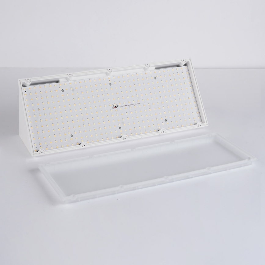 Brilagi - LED-Außenwandleuchte TRIANGLE LED/42W/230V 45 cm weiß IP65