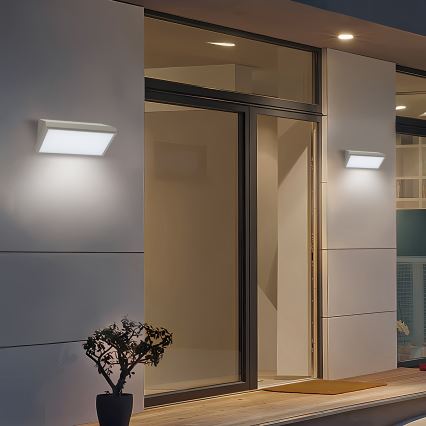 Brilagi - LED-Außenwandleuchte mit Sensor TRIANGLE LED/20W/230V grau IP65