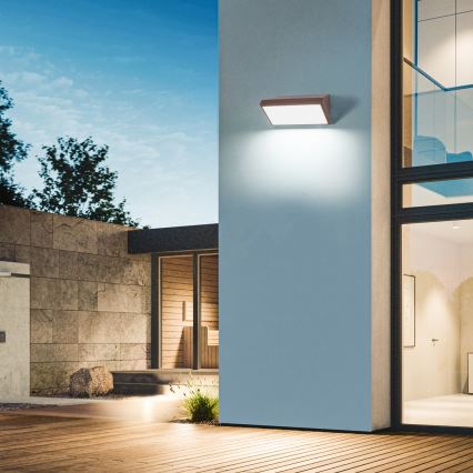 Brilagi - LED RGBW dimmbare Außenwandleuchte TRIANGLE 1xE27/9W/230V 2700-6500K IP65 braun