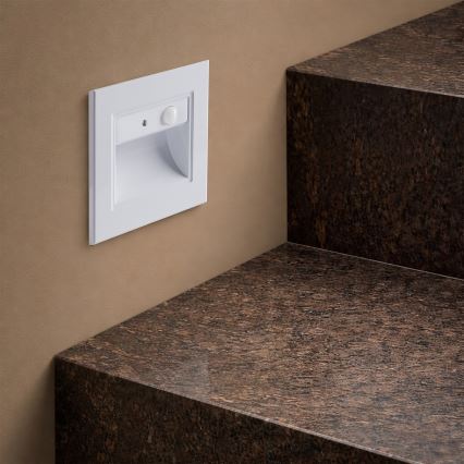Brilagi - Luminaire d'escalier LED avec détecteur STEP LIGHT LED/1,5W/230V IP44 blanc