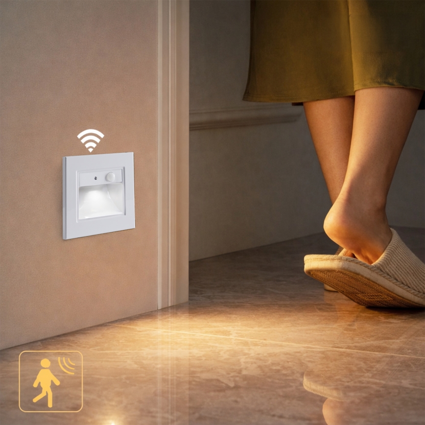 Brilagi - Luminaire d'escalier LED avec détecteur STEP LIGHT LED/1,5W/230V IP44 blanc
