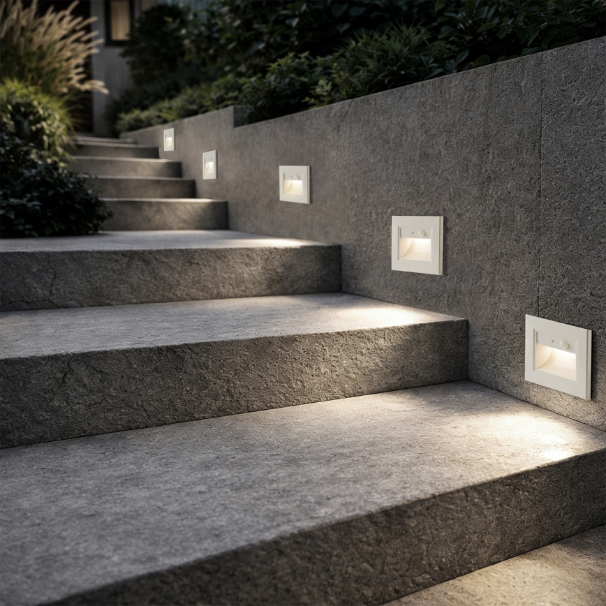 Brilagi - Luminaire d'escalier LED avec détecteur STEP LIGHT LED/1,5W/230V IP44 blanc