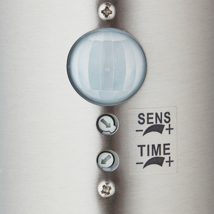 Brilliant - Lampada da esterno a LED con sensore LEIGH LED/0,9W/230V + 1xE27/11W 80 cm IP44 cromo lucido