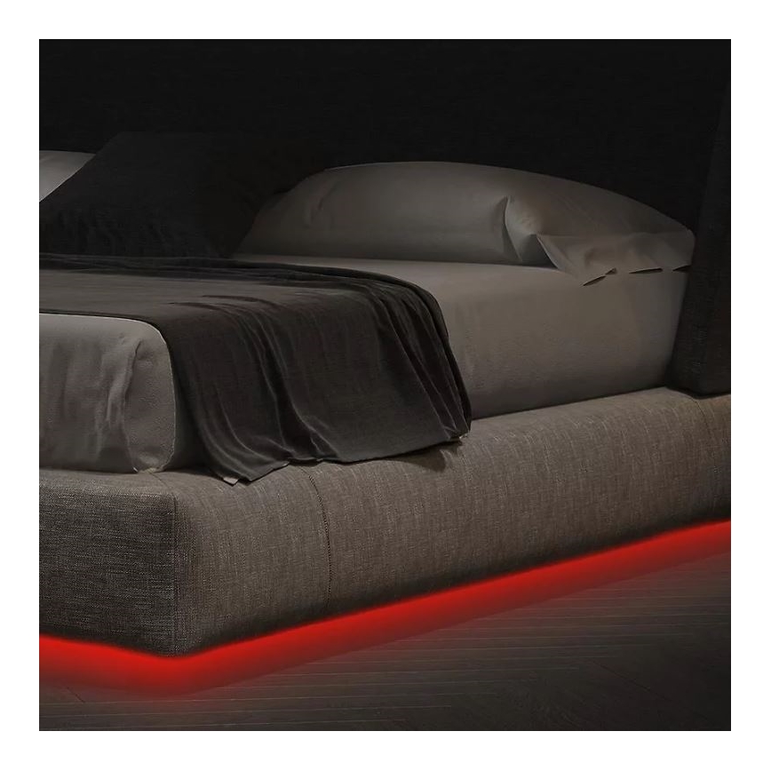 Brilo - Ruban RGBW à intensité variable 6,5m LED/22W/230V + télécommande