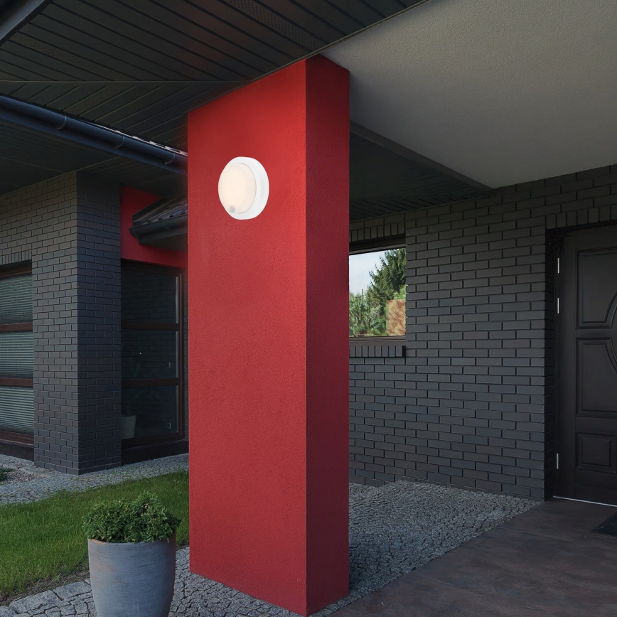 Brilo - LED wiederaufladbare Außenwandleuchte mit Sensor LED/4W/5V 4400 mAh IP44 weiß