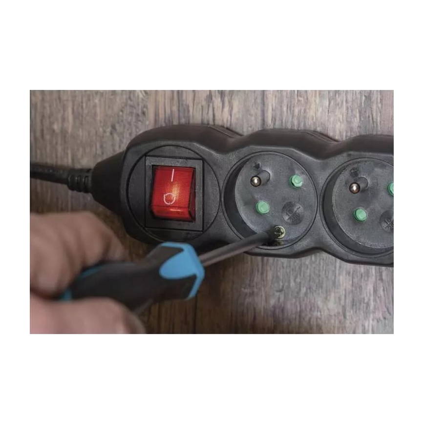 Cavo di prolunga con interruttore 3Z 5m nero