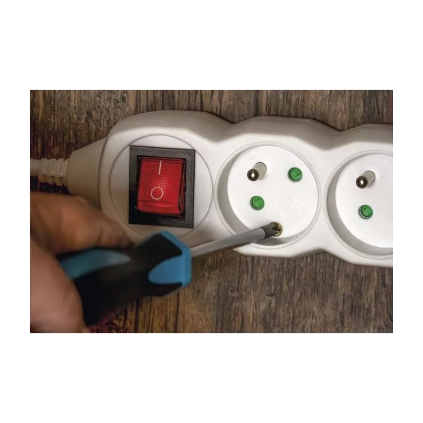 Cavo di prolunga con interruttore 6Z 3m bianco