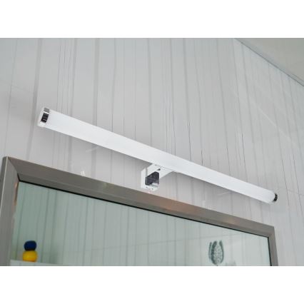 Éclairage LED pour miroir de salle de bains 12W/230V 59,5 cm IP44 chrome brillant