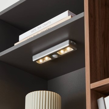 Eglo - Lampada notturna LED con sensore 4xLED/3xAAA