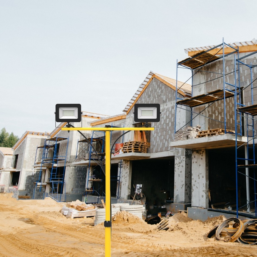 Faretto LED con supporto 2xLED/30W/230V 4000K IP44