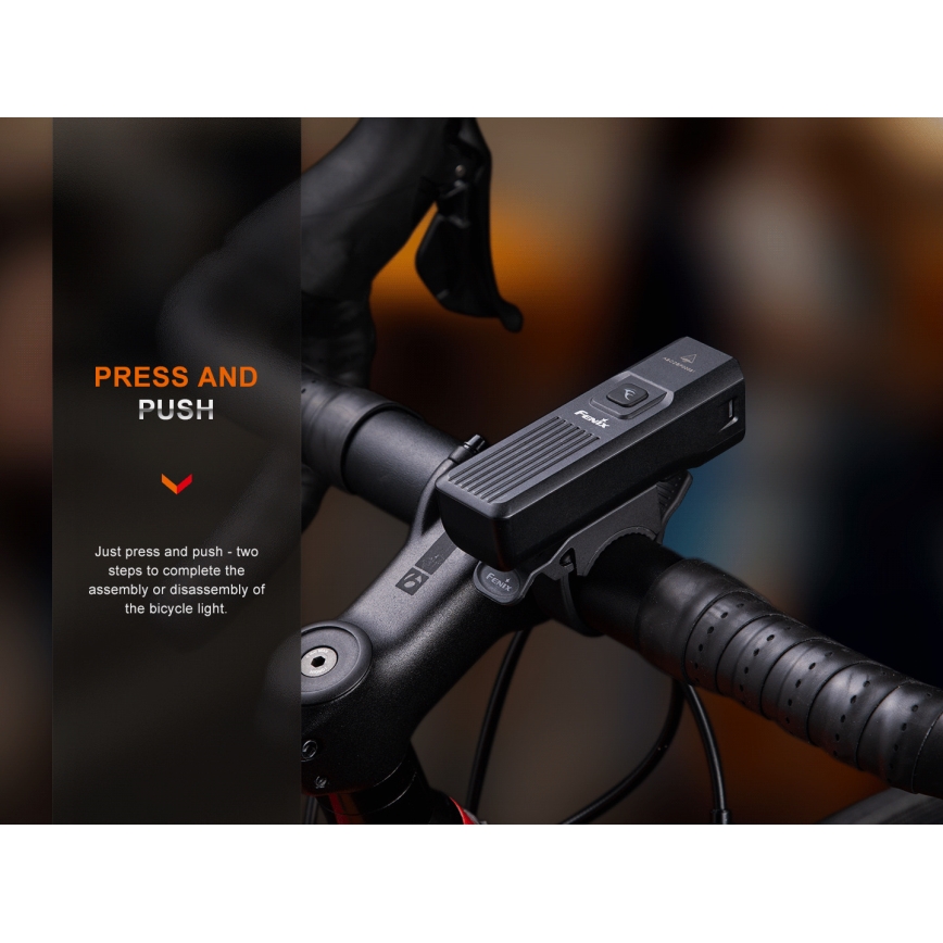 Fenix BC15R-LED Luce per bicicletta ricaricabile e dimmerabile LED/USB IP66 400 lm 31,5 ore