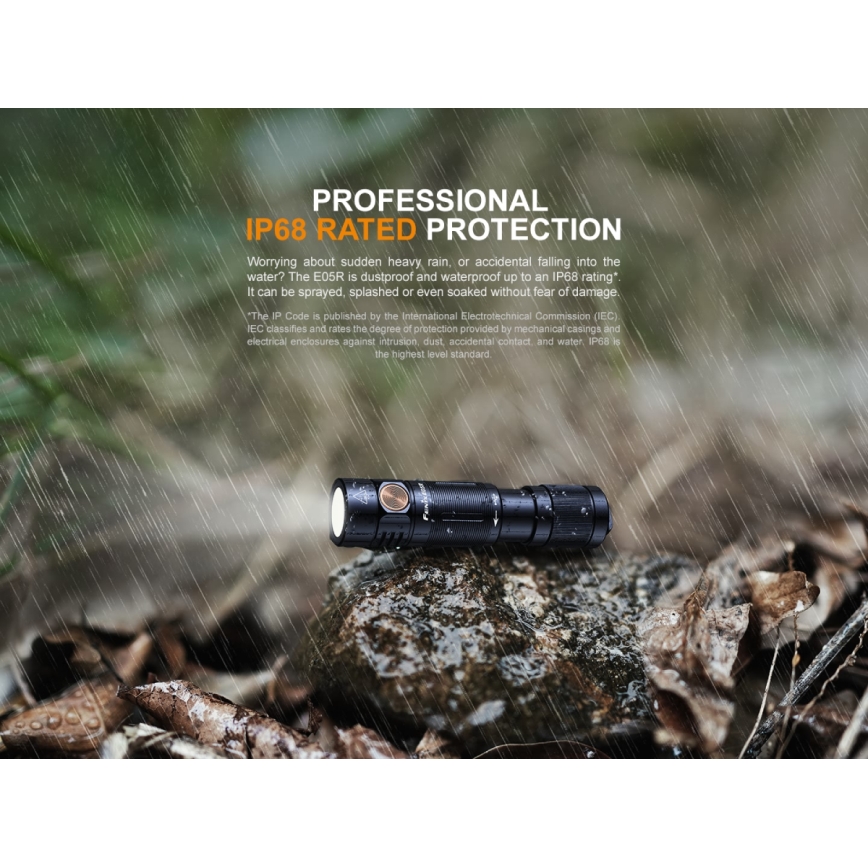 Fenix E05RBLC - Lampe torche rechargeable LED/USB IP68 400 lm 30 hrs