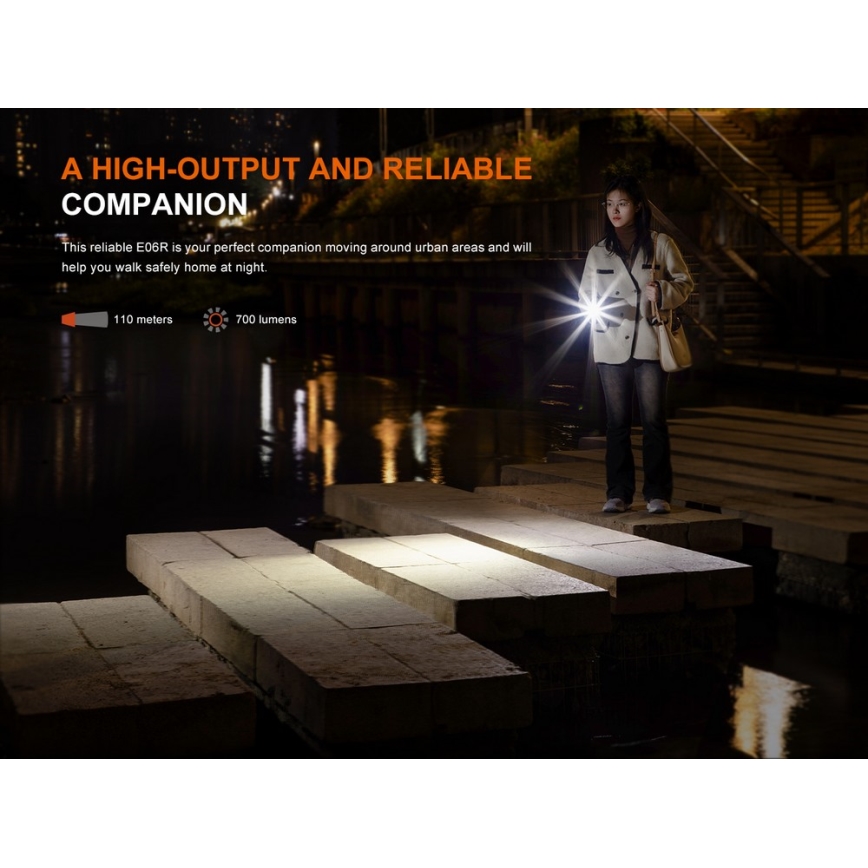 Fenix E06RGRY - Lampe torche rechargeable à intensité variable UV LED/USB IP66 700 lumens 60 h 750 mAh gris