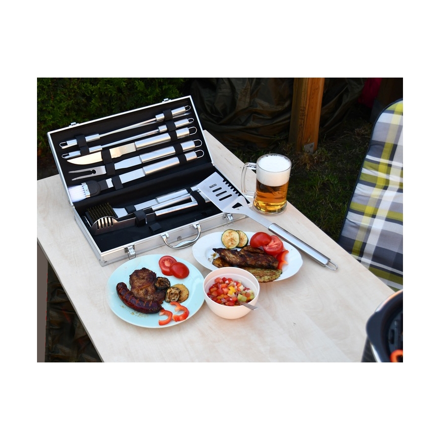 Grilling utensils acciaio inossidabile with a case 18 pz