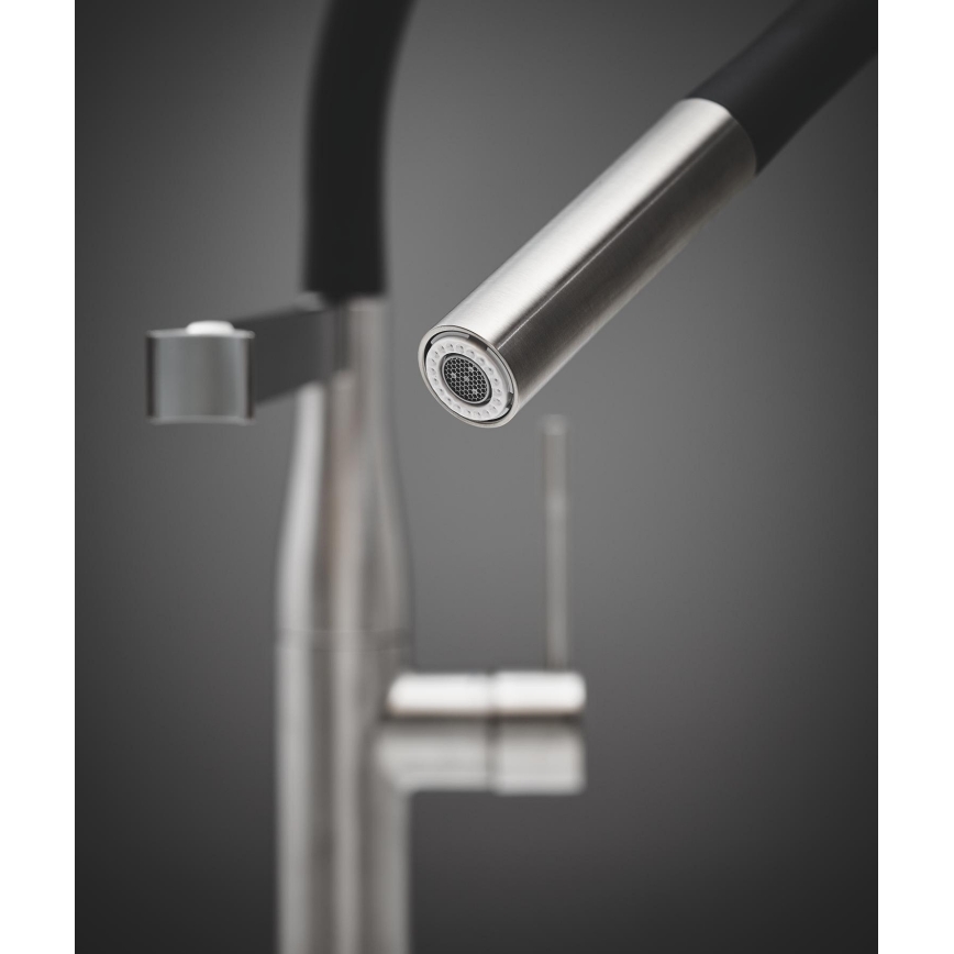 GROHE 30294DC0 - Miscelatore da cucina ESSENCE in acciaio inox