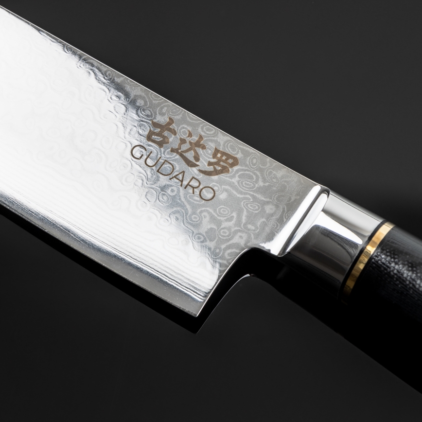 Gudaro - Santoku-Küchenmesser AKIRO 7, 67 Lagen Damaststahl, Klingenlänge 17,5 cm, schwarz