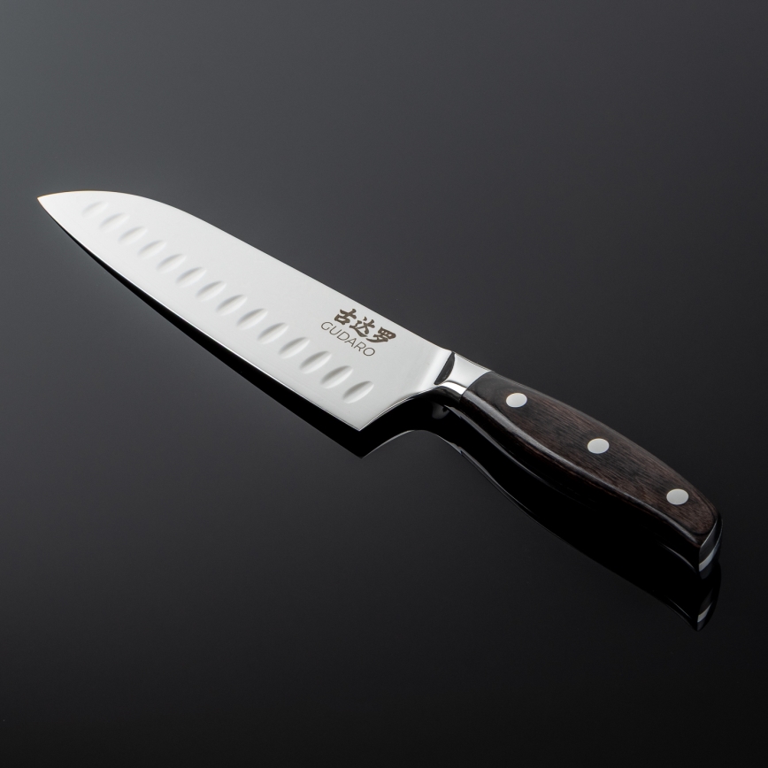Gudaro - Couteau Santoku SHIRO en acier damassé à 67 couches, lame 7, longueur 17,5 cm