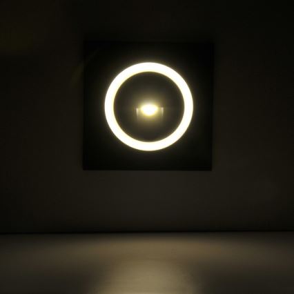 Illuminazione scale LED da esterno Q3 LED/3W/230V IP44