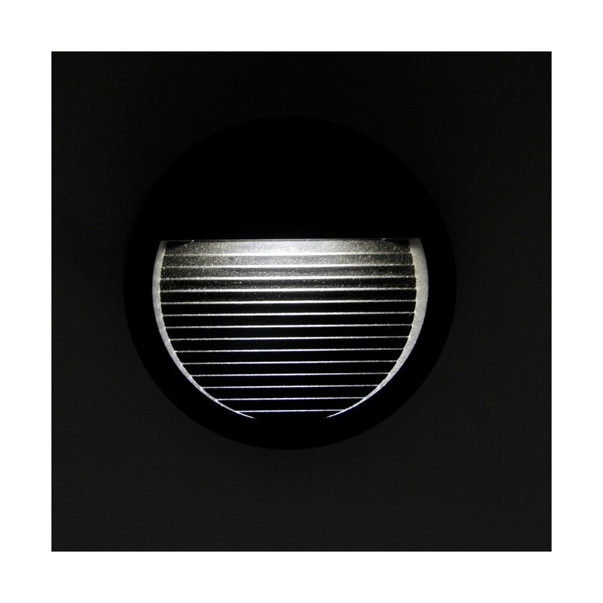 Illuminazione scale LED da esterno Q8 LED/3W/230V IP44
