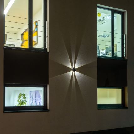 Applique LED solare con sensore LED/2W/5V IP54