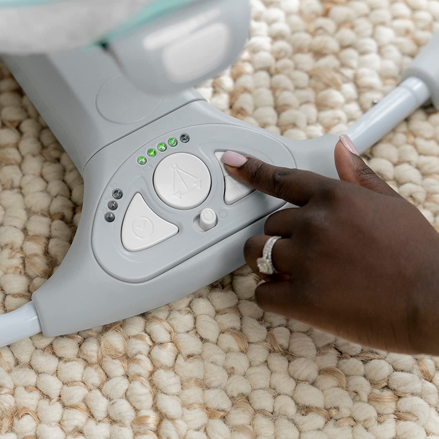 Ingenuity - Baby altalena vibrante con melodia 2in1 WIMBERLY