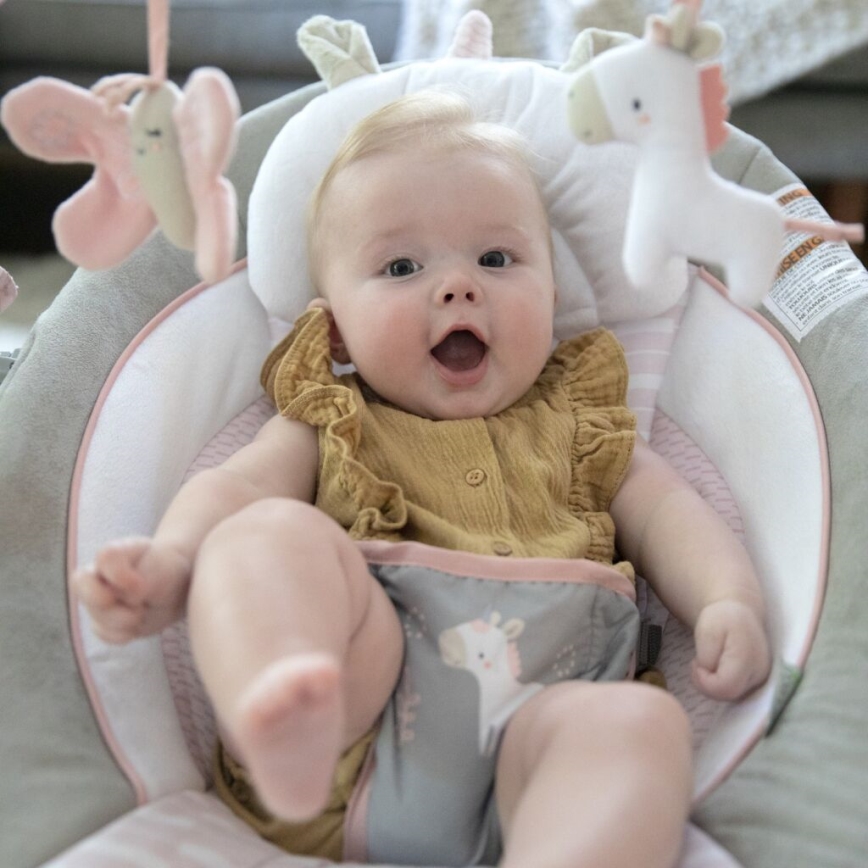 Ingenuity – Baby-Schwingliege mit Melodie FLORA THE UNICORN