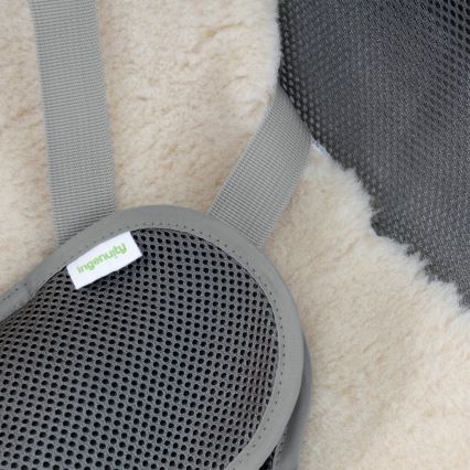 Ingenuity - Dondolo vibrante per bambini con melodia EVERY SEASON grigio