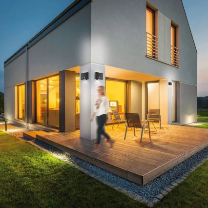 JUST LIGHT. 19471-18 - LED-Outdoor-Wandleuchte mit Sensor AMIN 2xLED/1,25W/3,7V 4400mAh IP44 schwarz